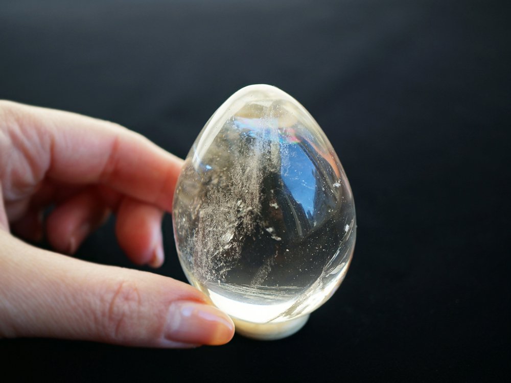 水晶 / 生命のエネルギーを宿した幸運を呼ぶ卵型の水晶 | 幸せを呼ぶ天然石・パワーストーン専門店 レアズアフェクション