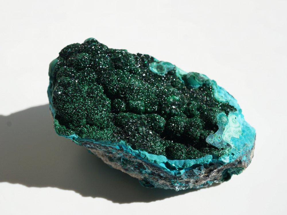 マラカイト / キラキラ結晶が魅力のマラカイト原石 | 幸せを呼ぶ天然石・パワーストーン専門店 レアズアフェクション