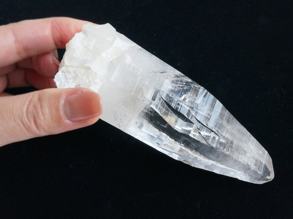水晶 / 最高級品質！驚きの透明度のヒマラヤ・ラパ産の原石水晶 257g | 幸せを呼ぶ天然石・パワーストーン専門店 レアズアフェクション
