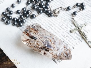 【Q402】水晶 / 持ち歩きたい最高の守り石！バイヤタイト入りのヒマラヤ水晶 