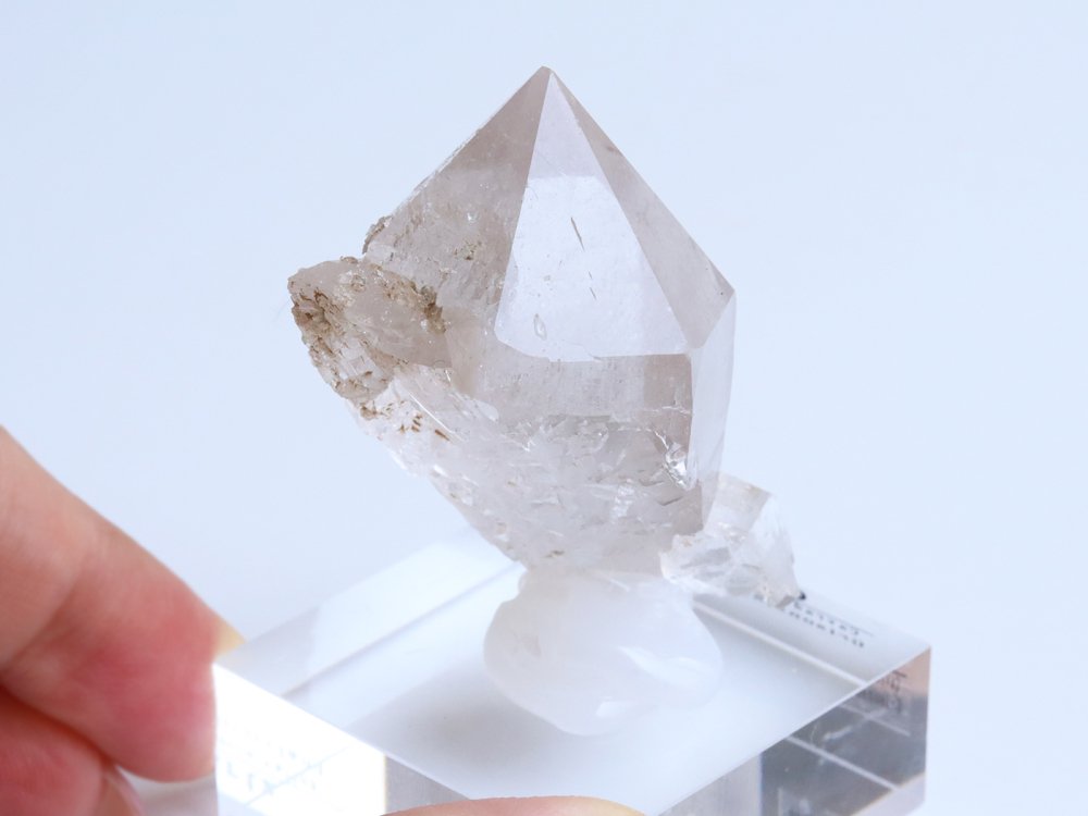 天然水晶です5.5cm× 2.3cm× 2cm