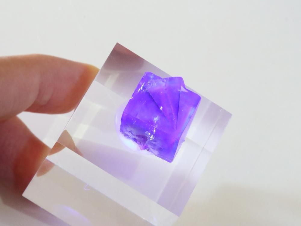 FL40】フローライト / 幻想的な光を放つイギリスのレディアナベラ鉱山