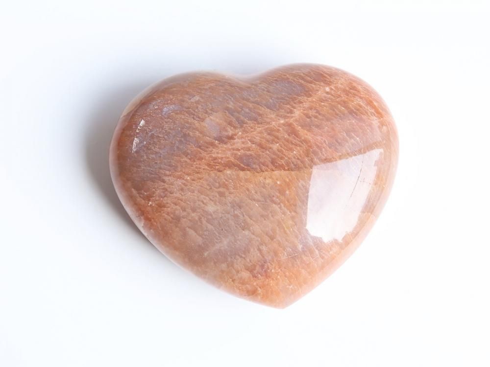MS16】ムーンストーン / 美しい色合いが魅力のハート型のピーチムーン