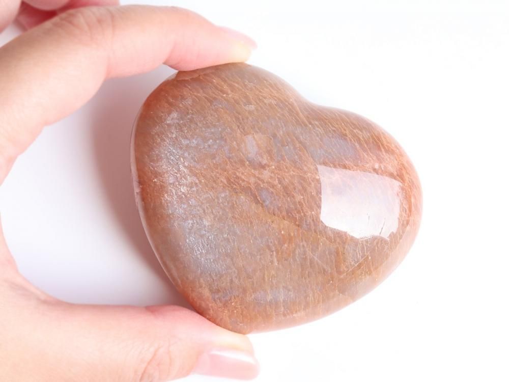 MS16】ムーンストーン / 美しい色合いが魅力のハート型のピーチムーン