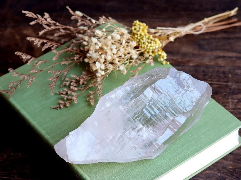 Q615】水晶 / 自己再生のセルフヒールドの印が魅力のヒマラヤ