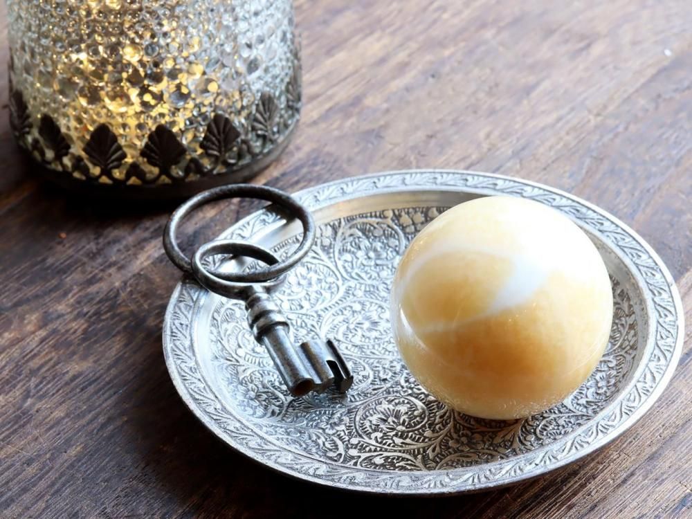 AN9】アラゴナイト / 疲れた心に明るさを灯す癒しのイエロー