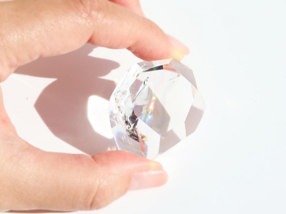 Q608】水晶 / 幸せを引き寄せる虹の輝きを宿したアイリスクォーツ36g