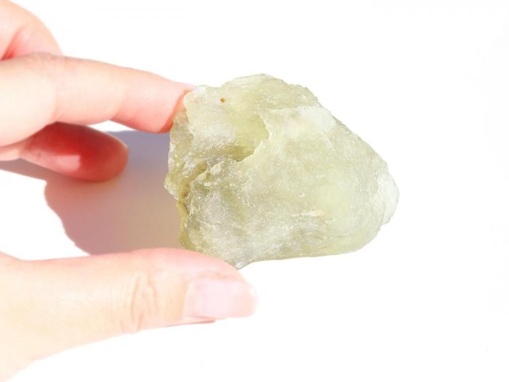 LG4】リビアングラス / 高いエネルギーのリビアングラスの原石63g