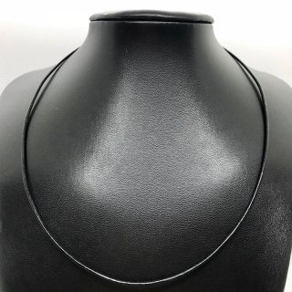 本革ネックレス　シルバー925製金具　４６ｃｍ　黒色