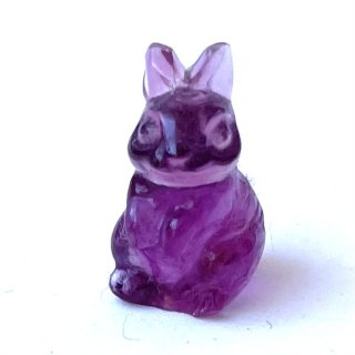 天然石　飾り物・置き物　フローライト　紫色　うさぎ　４g　