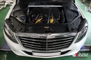 Ultraracing フロントタワーバー メルセデスベンツ AMG w222 S500