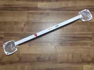 Ultraracing フロントストラットタワーバー メルセデスベンツ R172 SLK55