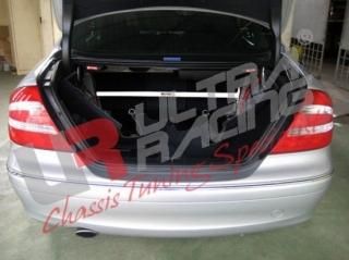 UltraRacingリアストラットタワーバー メルセデスベンツ w209 CLK