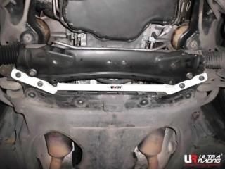 Ultraracing フロントメンバーブレース メルセデスベンツ w221 Sクラス