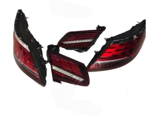 さと様/Leo様　G350 テールランプレンズセット　純正　メルセデスベンツ さと様/Leo様 G350 テールランプレンズセット 純正 メルセデス