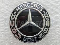 メルセデスベンツ 純正品 メルセデスフロントバンパーエンブレムブラック