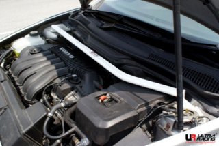 UltraRacing フロントストラットタワーバー VOLVO S40 2007〜