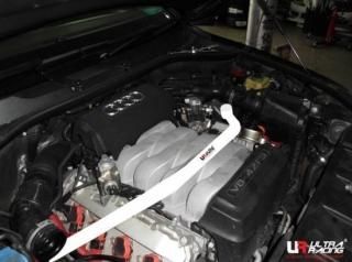 UltraRacingフロントストラットタワーバー AUDI Q7