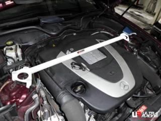 UltraRacingフロントストラットタワーバー メルセデスベンツ w219 CLS