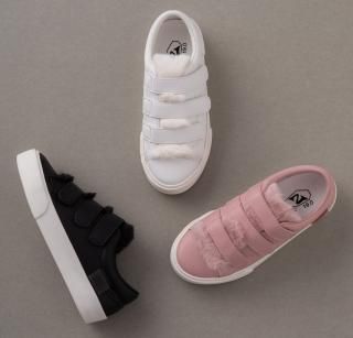 <img class='new_mark_img1' src='https://img.shop-pro.jp/img/new/icons23.gif' style='border:none;display:inline;margin:0px;padding:0px;width:auto;' />1777 Velcro Sneaker (15-16cm)<br>SALE