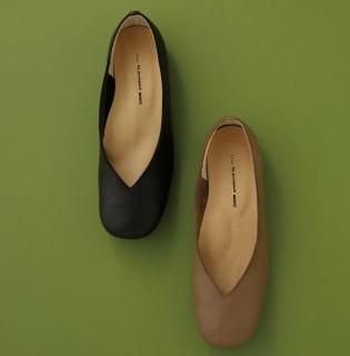 <img class='new_mark_img1' src='https://img.shop-pro.jp/img/new/icons23.gif' style='border:none;display:inline;margin:0px;padding:0px;width:auto;' />1755 V-cut Pumps GREGE(S)2025 BLACK FRIDAY