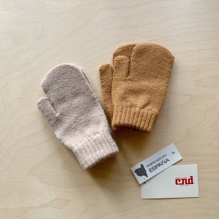 <img class='new_mark_img1' src='https://img.shop-pro.jp/img/new/icons20.gif' style='border:none;display:inline;margin:0px;padding:0px;width:auto;' />20%OFF Condor - Classic knitted mittens