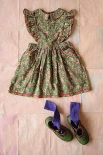 <img class='new_mark_img1' src='https://img.shop-pro.jp/img/new/icons20.gif' style='border:none;display:inline;margin:0px;padding:0px;width:auto;' />30%OFF Bonjour Apron dress / Small green flowers