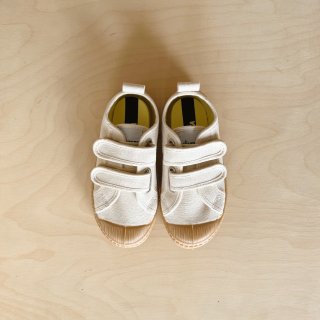 <img class='new_mark_img1' src='https://img.shop-pro.jp/img/new/icons52.gif' style='border:none;display:inline;margin:0px;padding:0px;width:auto;' />NOVESTA - KIDS VELCRO CLASSIC / BEIGE