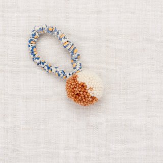 <img class='new_mark_img1' src='https://img.shop-pro.jp/img/new/icons52.gif' style='border:none;display:inline;margin:0px;padding:0px;width:auto;' />Misha and Puff Pom Pom Hair Tie / Fox