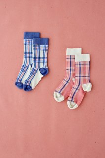 <img class='new_mark_img1' src='https://img.shop-pro.jp/img/new/icons14.gif' style='border:none;display:inline;margin:0px;padding:0px;width:auto;' />Bonjour Check Socks /  Blue & Pink