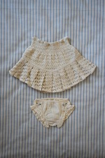 <img class='new_mark_img1' src='https://img.shop-pro.jp/img/new/icons14.gif' style='border:none;display:inline;margin:0px;padding:0px;width:auto;' />Bonjour Set Pleated Skirt & Panty - Natural lace fabric
