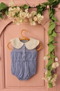 <img class='new_mark_img1' src='https://img.shop-pro.jp/img/new/icons14.gif' style='border:none;display:inline;margin:0px;padding:0px;width:auto;' />Bonjour Baby Romper - Blue broderie