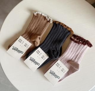 <img class='new_mark_img1' src='https://img.shop-pro.jp/img/new/icons14.gif' style='border:none;display:inline;margin:0px;padding:0px;width:auto;' />collegien - Ruffle socks