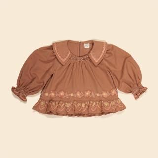 <img class='new_mark_img1' src='https://img.shop-pro.jp/img/new/icons14.gif' style='border:none;display:inline;margin:0px;padding:0px;width:auto;' />Apolina Bettina Blouse - Chocolate