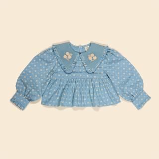 <img class='new_mark_img1' src='https://img.shop-pro.jp/img/new/icons14.gif' style='border:none;display:inline;margin:0px;padding:0px;width:auto;' />Apolina Dionne Blouse - Quilt Calico Blue Pebble