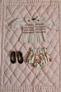 <img class='new_mark_img1' src='https://img.shop-pro.jp/img/new/icons14.gif' style='border:none;display:inline;margin:0px;padding:0px;width:auto;' />Bonjour Baby set with reversible bloomer pink dot print top