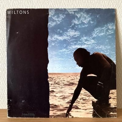 <img class='new_mark_img1' src='https://img.shop-pro.jp/img/new/icons50.gif' style='border:none;display:inline;margin:0px;padding:0px;width:auto;' />Milton Nascimento / Miltons