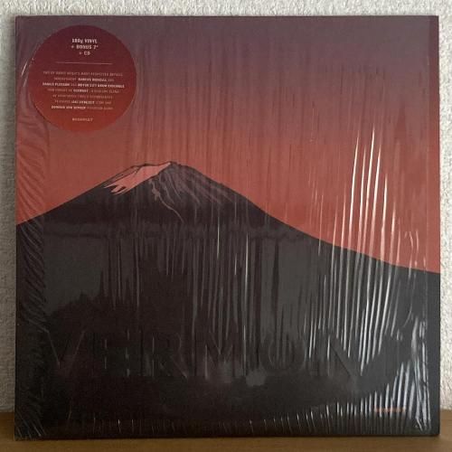 Chari Chari / We Hear The Last Decades Dreaming - silencia