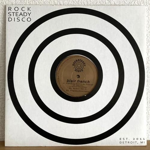 <img class='new_mark_img1' src='https://img.shop-pro.jp/img/new/icons6.gif' style='border:none;display:inline;margin:0px;padding:0px;width:auto;' />Blair French / Standing Still Is An Illusion (12