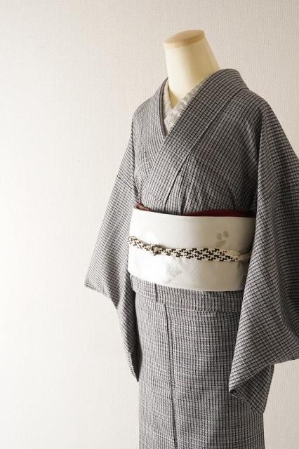 正絹紬 黒橡に飛び絞りの小紋 袷 | きじばとや