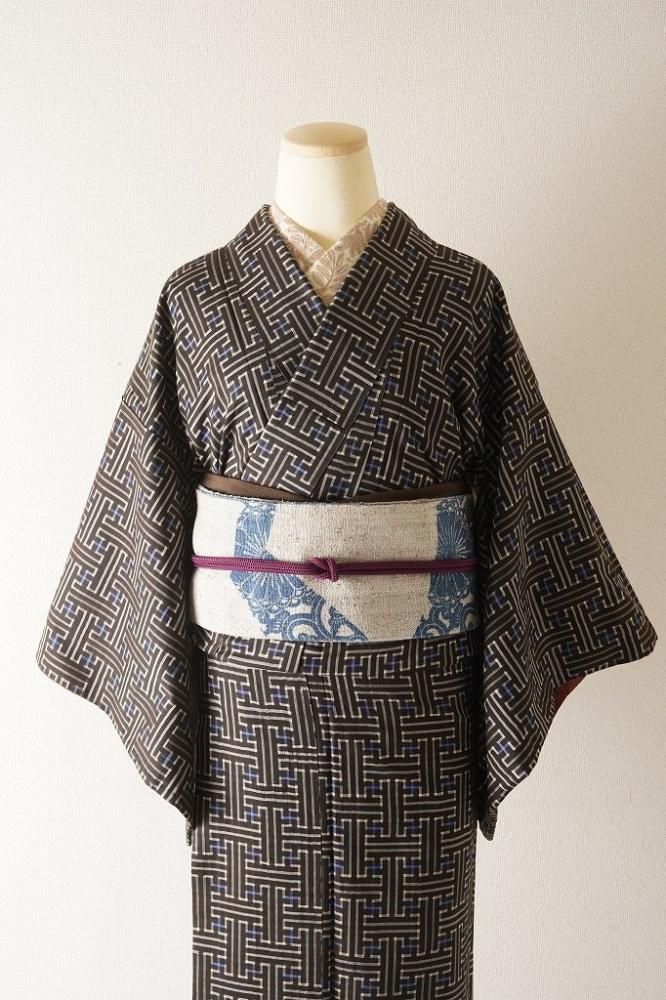 秋名バラの大島紬 - いちりん|暮らしに寄り添うふだん着物 秋名バラの大島紬 - いちりん|暮らしに寄り添うふだん着物