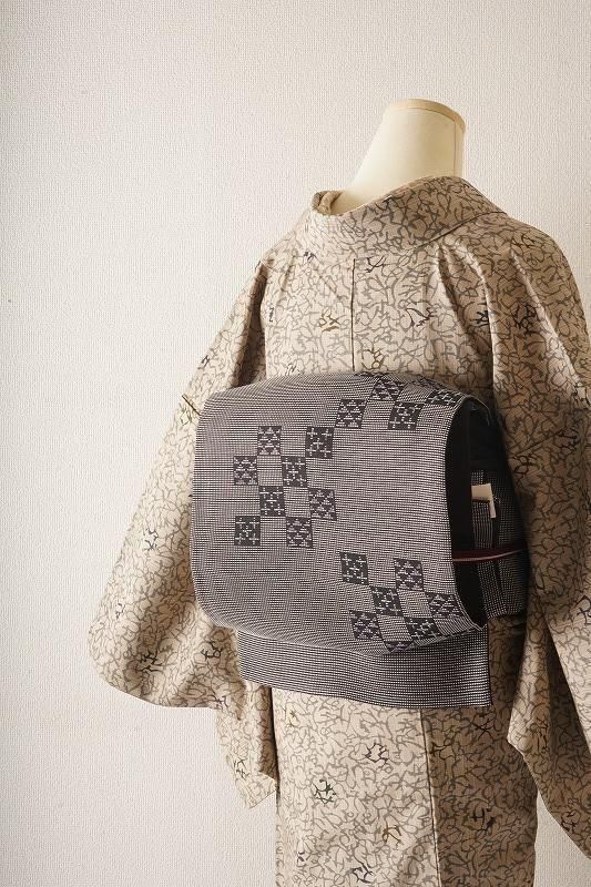 濃紺色に幾何学模様の洒落袋帯 - いちりん｜暮らしに寄り添う