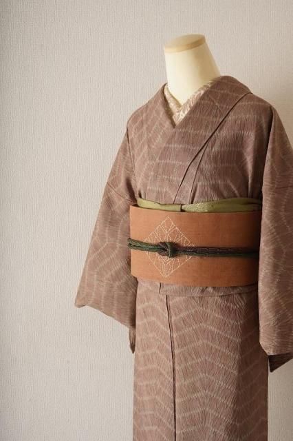 色無地　小紋　紬　紋無し　着物　084a d 紬 - 銀座きもの青木｜長く大切に着続けて頂きたい上質な着物や