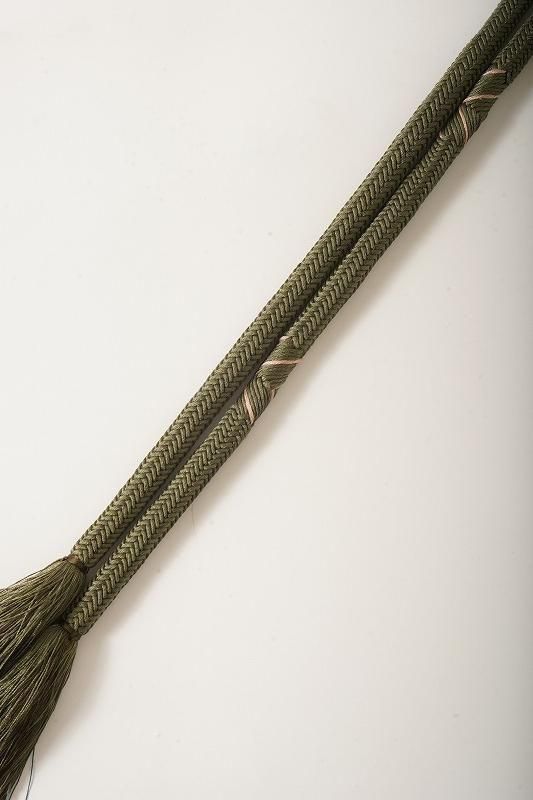 <img class='new_mark_img1' src='https://img.shop-pro.jp/img/new/icons14.gif' style='border:none;display:inline;margin:0px;padding:0px;width:auto;' />千歳緑と白藤色の帯締め