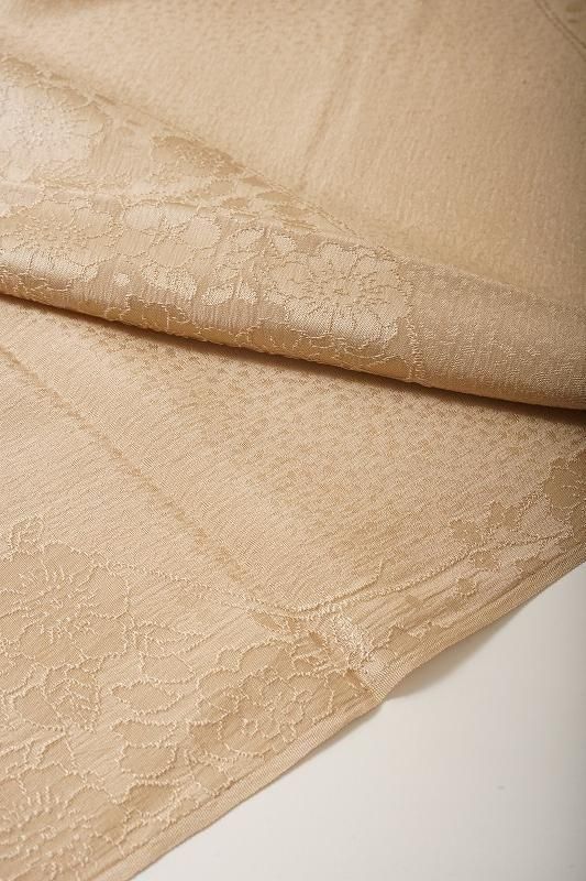 <img class='new_mark_img1' src='https://img.shop-pro.jp/img/new/icons14.gif' style='border:none;display:inline;margin:0px;padding:0px;width:auto;' />絹鼠色の帯揚げ