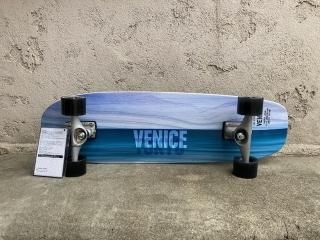 Carver skateboard - axes surfrage