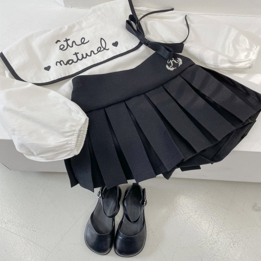 ［momoann］ジュニアサイズ140~150cm／ブラックプリーツスカート（ペチパン付き☆）【お取り寄せ】