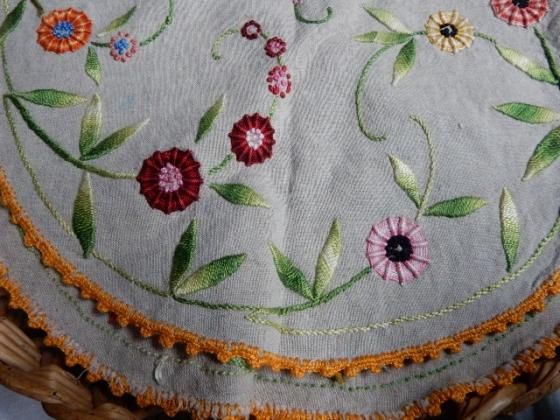 LT 132 フランス刺繍のドイリー - ANTIQUEーPETITSIMONーFRANCE