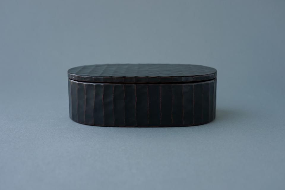 割引❗️【美品】 「母」京塗塗師 表朔 真台子 真塗 共箱　共布 (513F③) 小判弁当箱［黒］／中里洋平