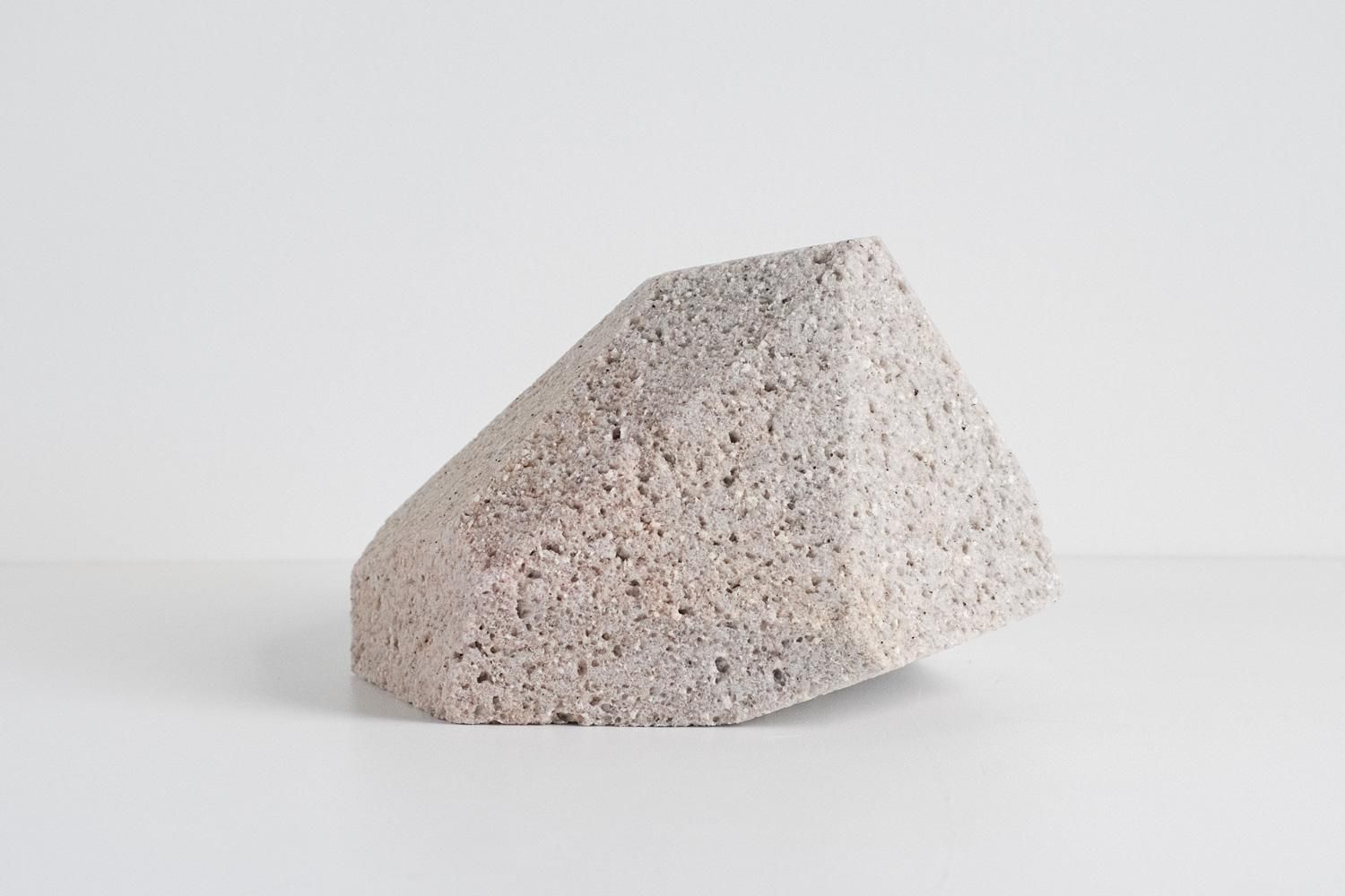 石本 軽石2 ／西本良太